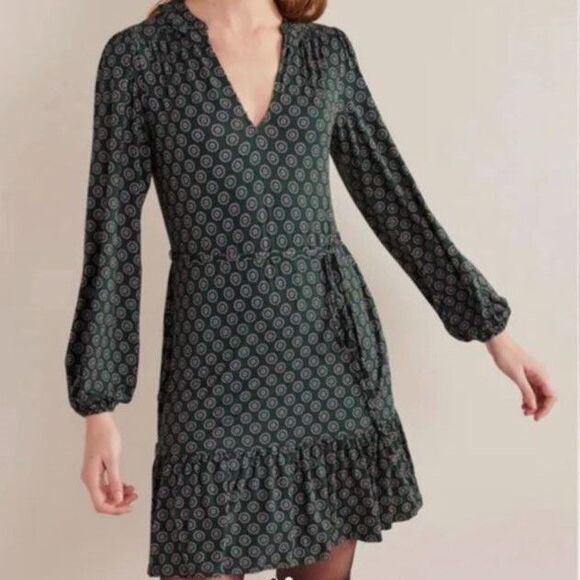 Boden Dresses & Skirts - Boden Green Geo Jersey Dress 20/22 V-Neck Stretch Pockets Boho Fall Style